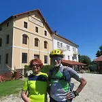 بيت ضيافة Mill House And