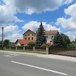 Mill House And ليوتومير