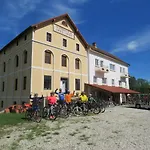 بيت ضيافة Mill House And *