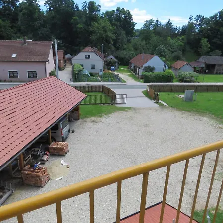 Mill House And בית הארחה