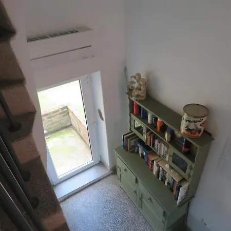 Mill House And בית הארחה ליוטומר