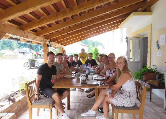 Mill House And بيت ضيافة