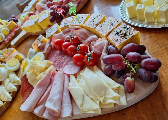 Mill House And بيت ضيافة