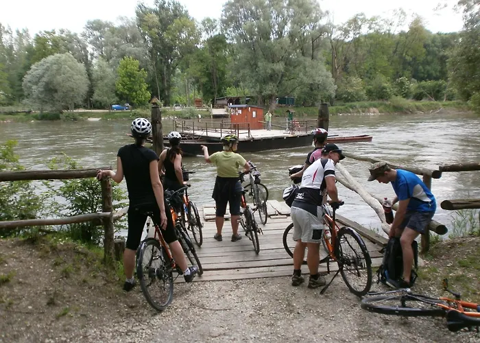 Mill House And بيت ضيافة *