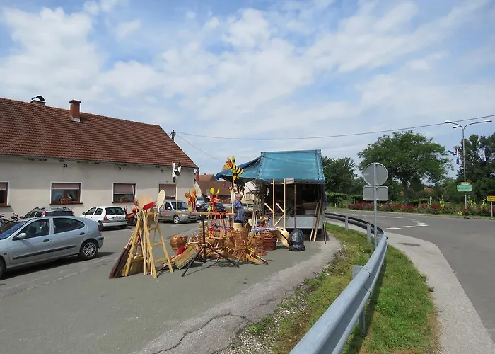 Mill House And ليوتومير